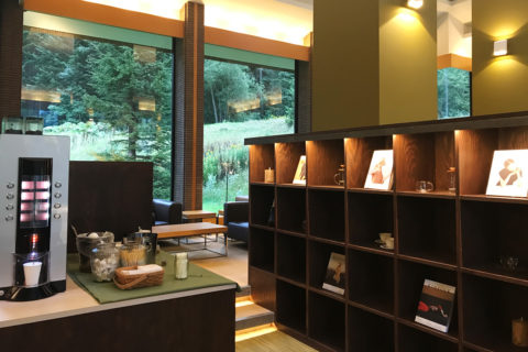 星野リゾート リゾナーレトマム　Books&Cafe